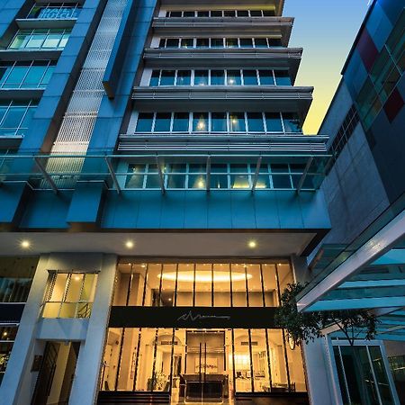 Manhattan Business Hotel Ttdi Куала-Лумпур Екстер'єр фото