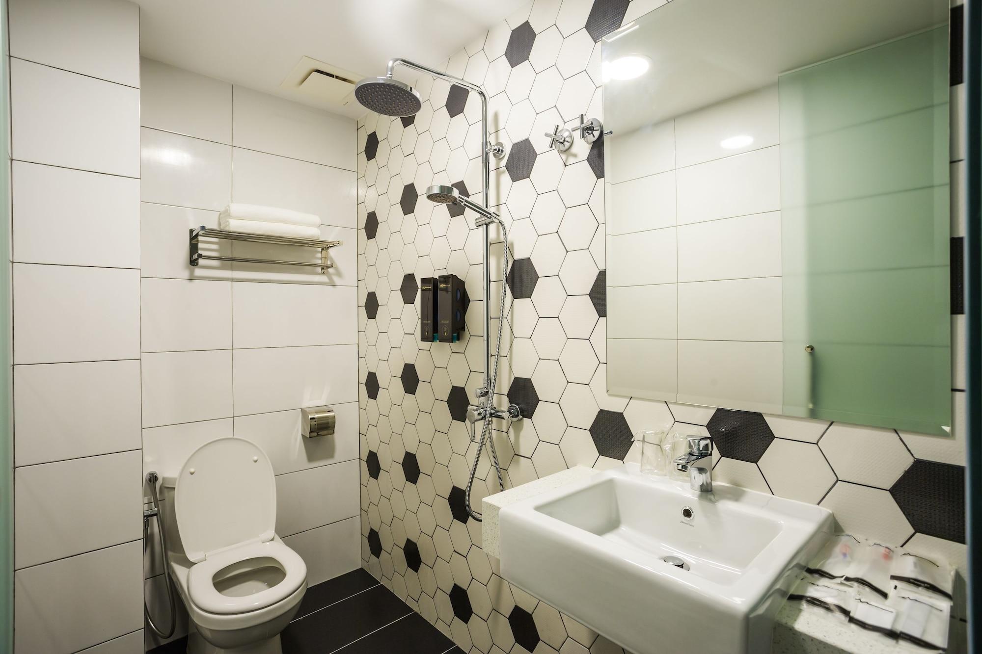 Manhattan Business Hotel Ttdi Куала-Лумпур Екстер'єр фото