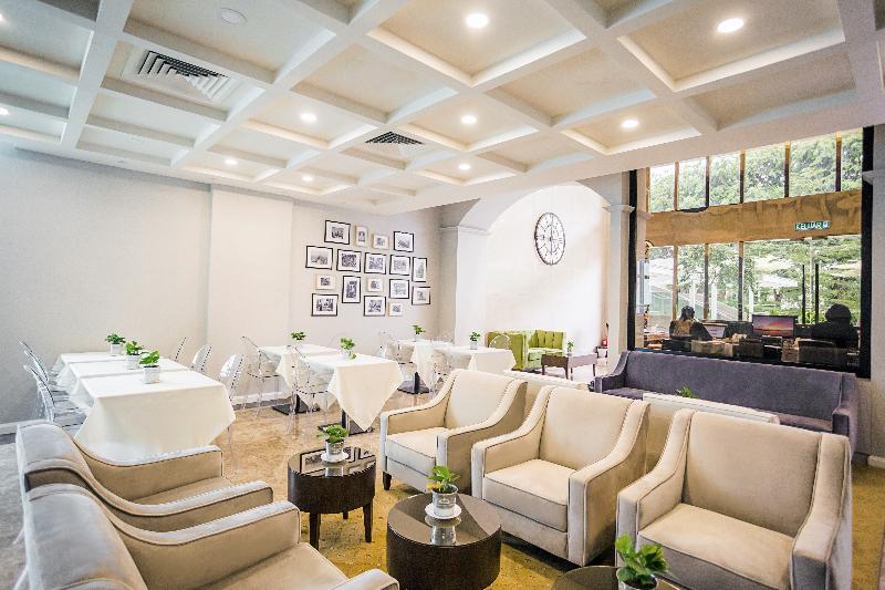 Manhattan Business Hotel Ttdi Куала-Лумпур Екстер'єр фото